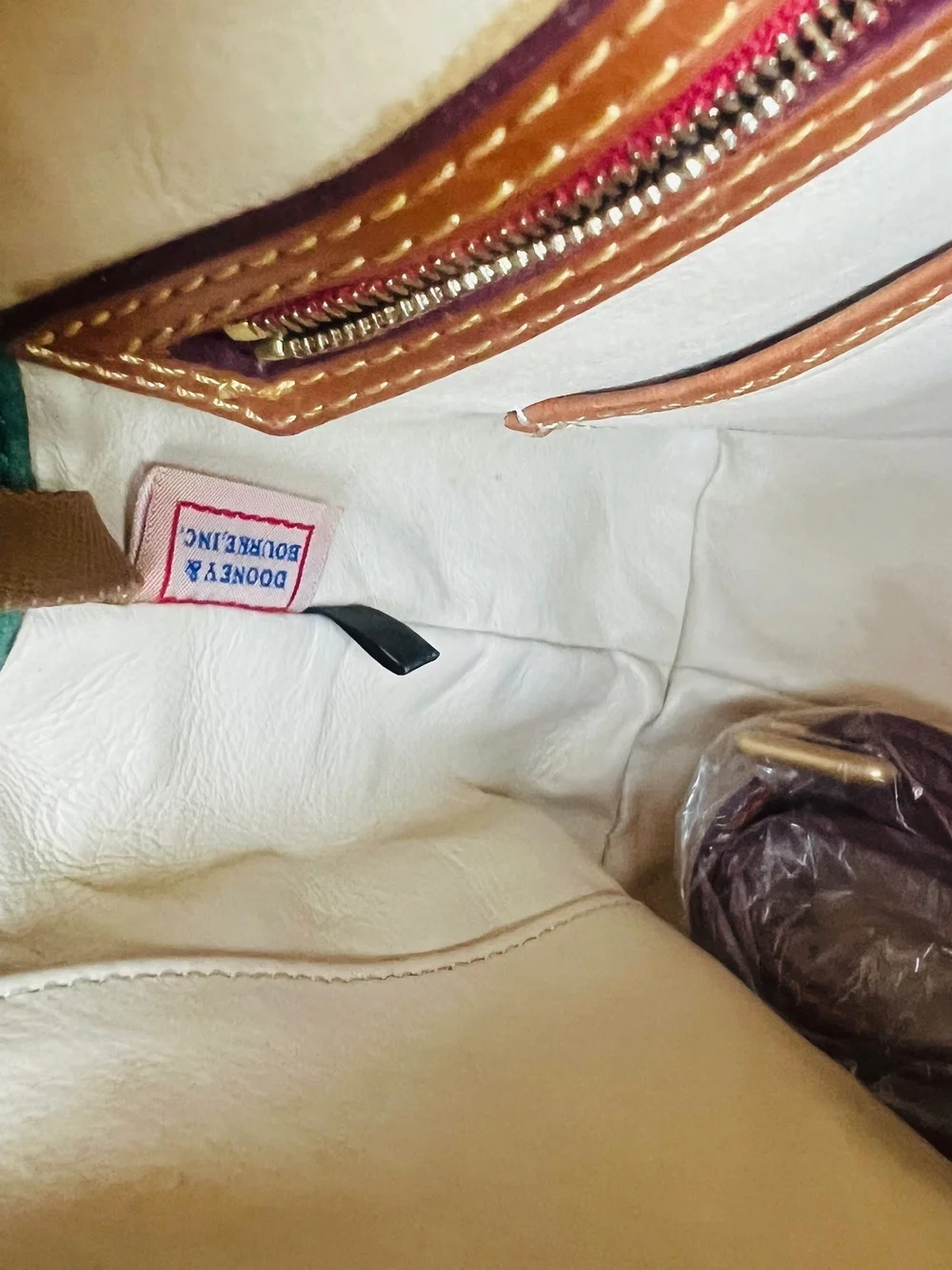 NWT Dooney & Bourke Florentine Cameron Leather Satchel (458$ Retail)
